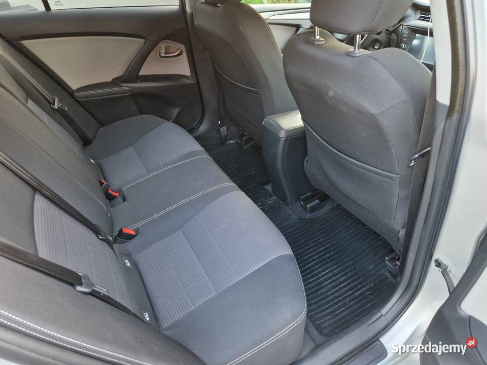 Avensis 20 D4D 143 Diesel Światła LED nawigacja elektryczne szyby Pińczów