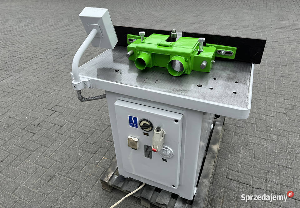 Frezarka dolnowrzecionowa GOMAD typ DCFDA pomorskie sprzedam