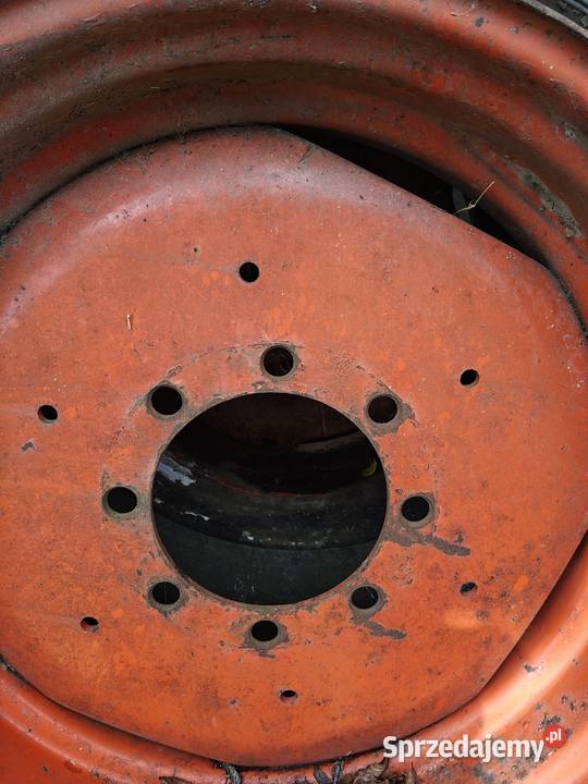 169 r30 koło Claas z felgą Pirelli