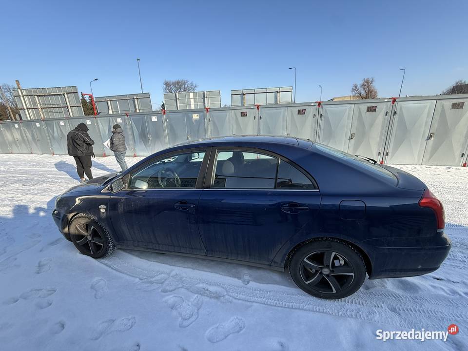 Syndyk sprzeda Toyota Avensis sprzedam