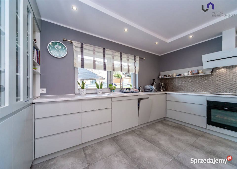 Dom wolnostojący 225m2 Łąka Liczba pokoi 6 sprzedam