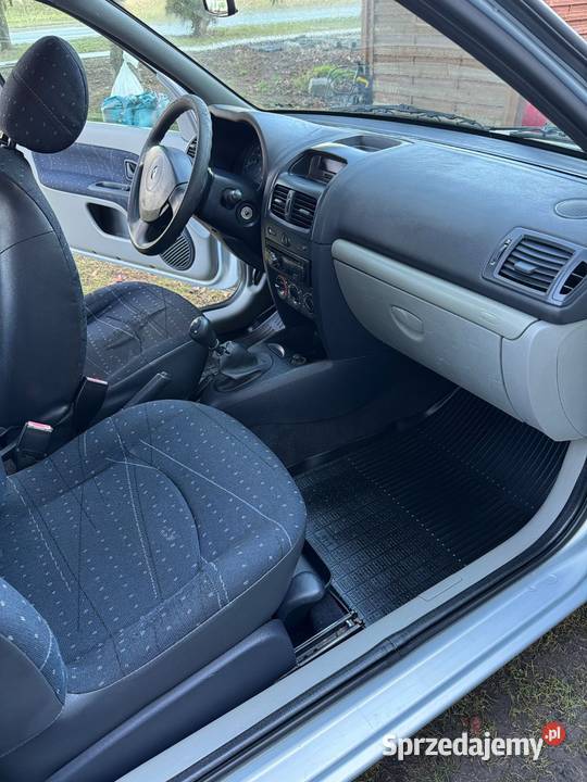 Renault Clio Żórawina