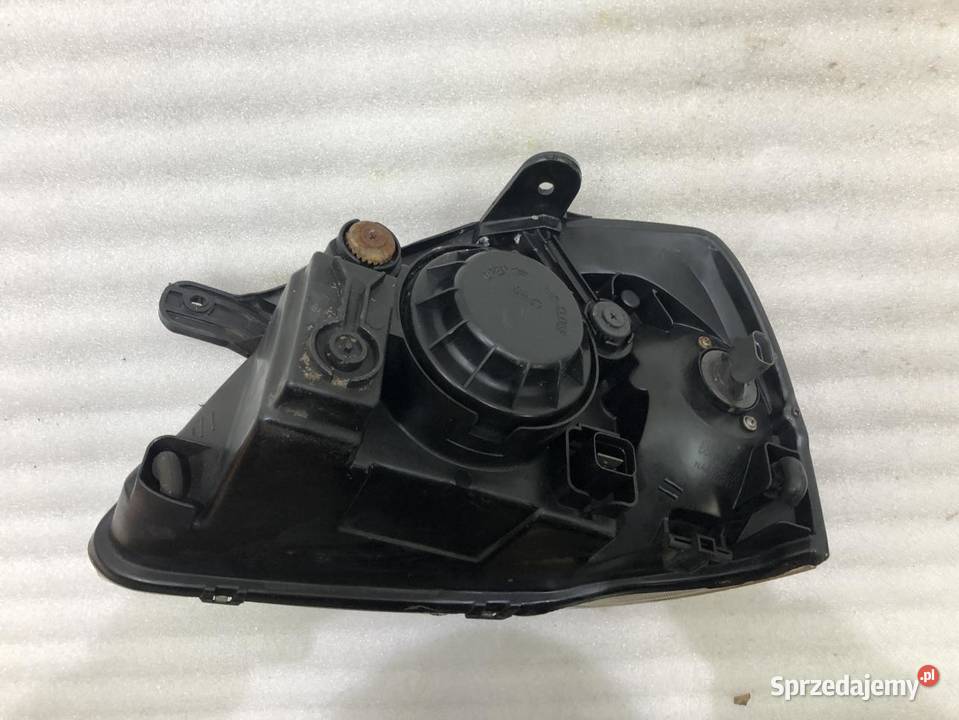 REFLEKTOR LAMPA PRAWY PRZÓD KIA RIO sprzedam