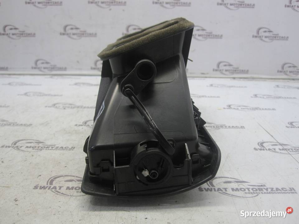 BMW E82 10r kratka nawiewu 7059189 osobowe