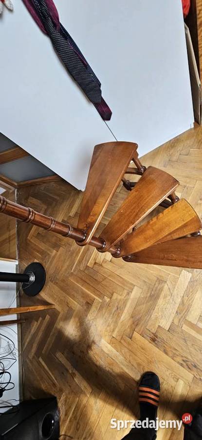 Schodki biblioteczne