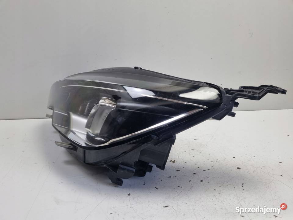LAMPA LEWA Peugeot 308 T9 II LIFT PRZEDNIA lewy