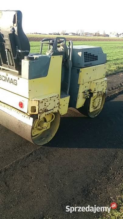 Walec bomag 2t z wibracją Zwoleń