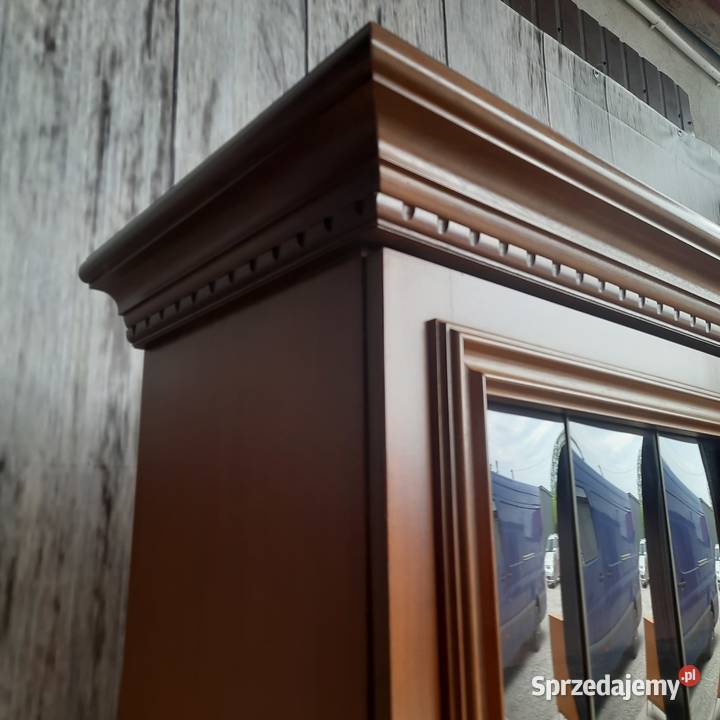 witryna na wysokich nóżkach 421 Byczyna