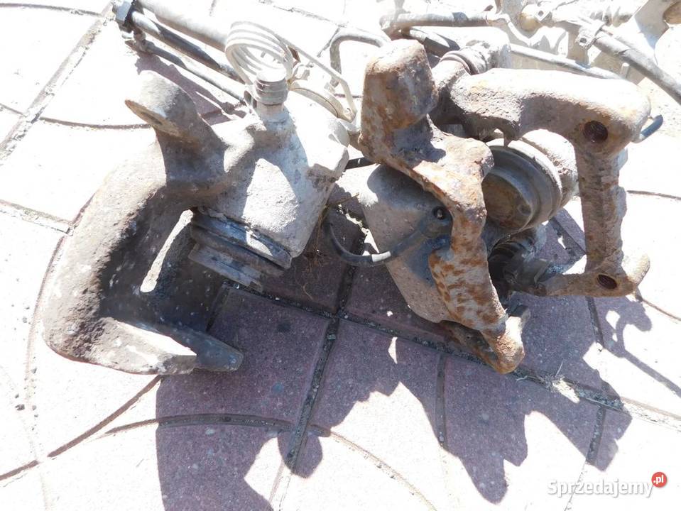 VW caddy zaciski hamulcowe WYSYŁKA osobowe sprzedam