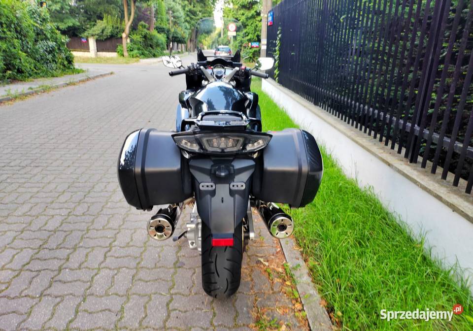 Yamaha FJR 1300 2018 6 biegów LED ABS 3 kufry nieuszkodzony sprzedam