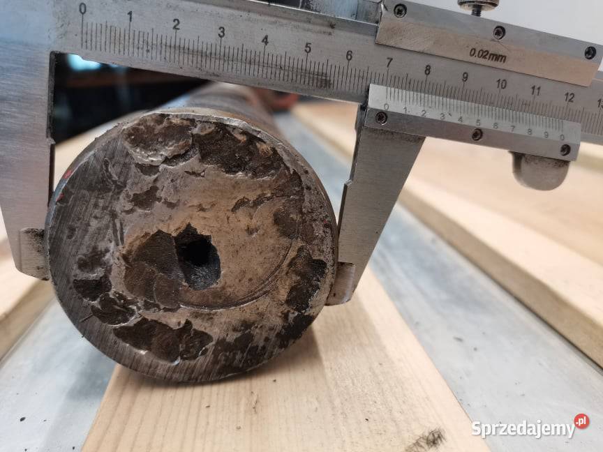 Sworzeń ramienia Manitou MLT 835 Wilkowo