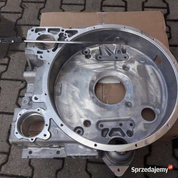 Oryginał MercedesBenz Obudowa koła zamachowego Części samochodowe Częstochowa