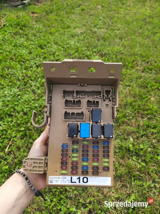 SKRZYNIA BEZPIECZNIKOW SUBARU OUTBACK podkarpackie Rzeszów