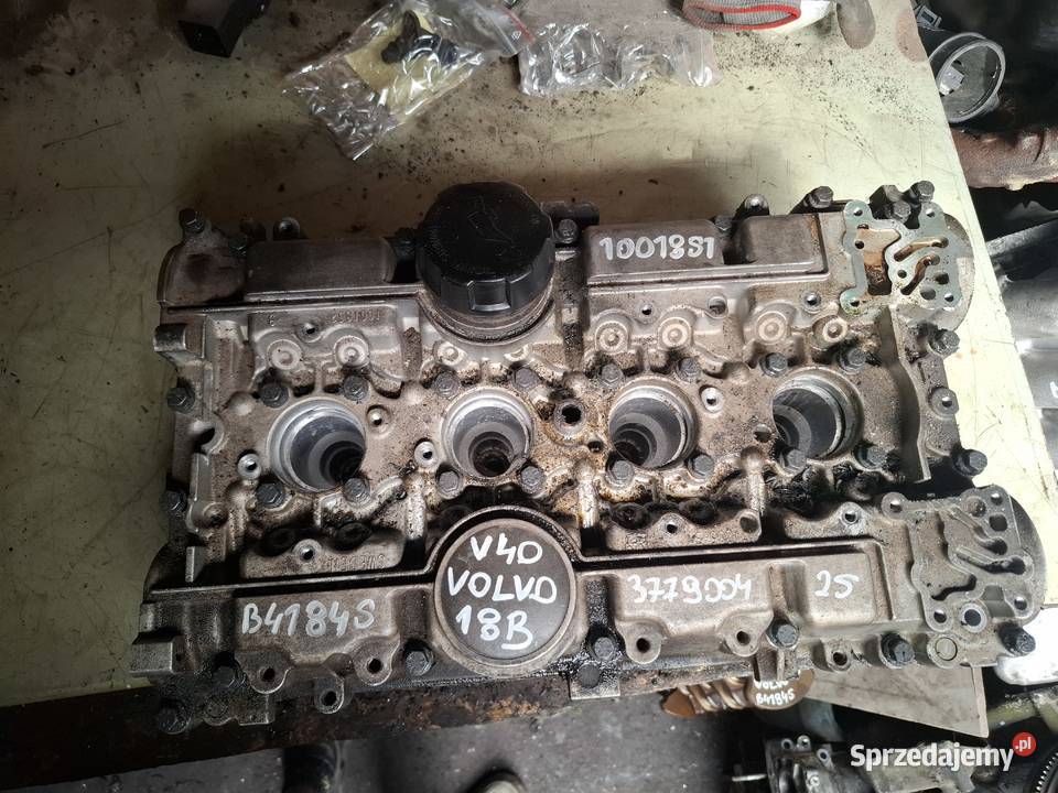 VOLVO V40 S40 I 18 16V B4184S głowica pokrywa