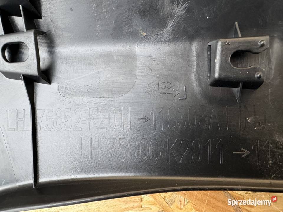 Listwa błotnika tył lewa LH Toyota yaris cross wielkopolskie Sieraków