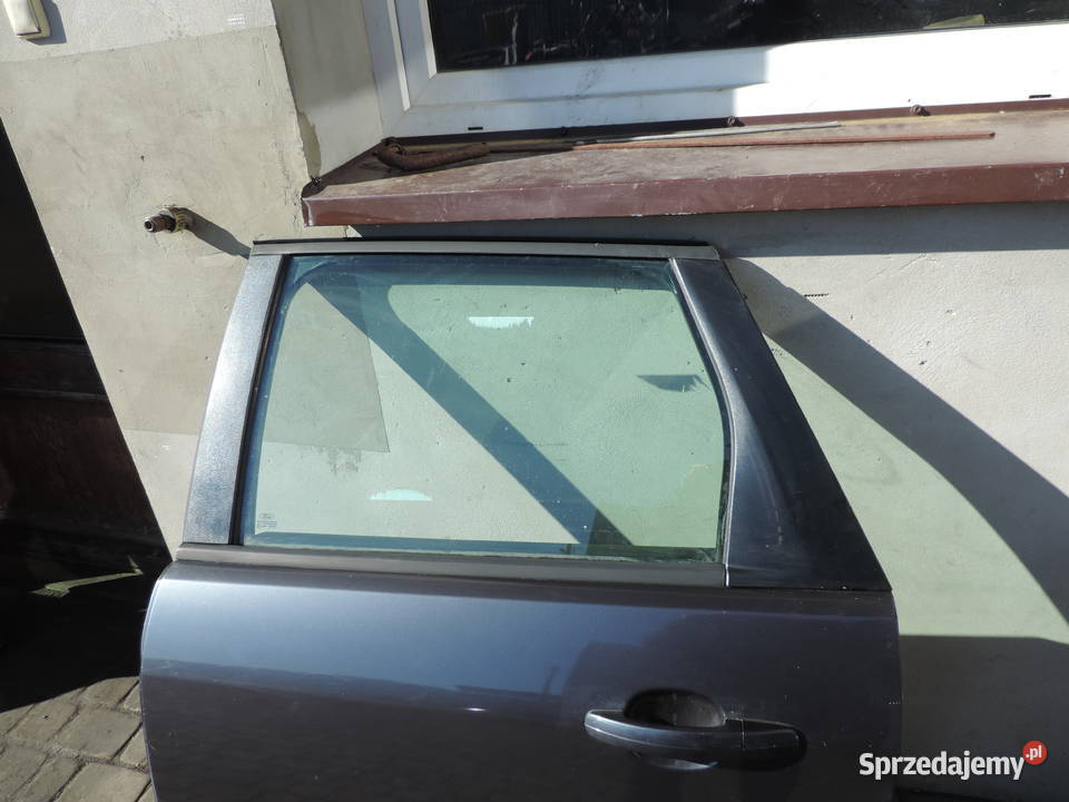 FORD FOCUS MK2 KOMBI DRZWI LEWY TYŁ KOLOR H4 Rok produkcji 2007 Nowy Sącz sprzedam