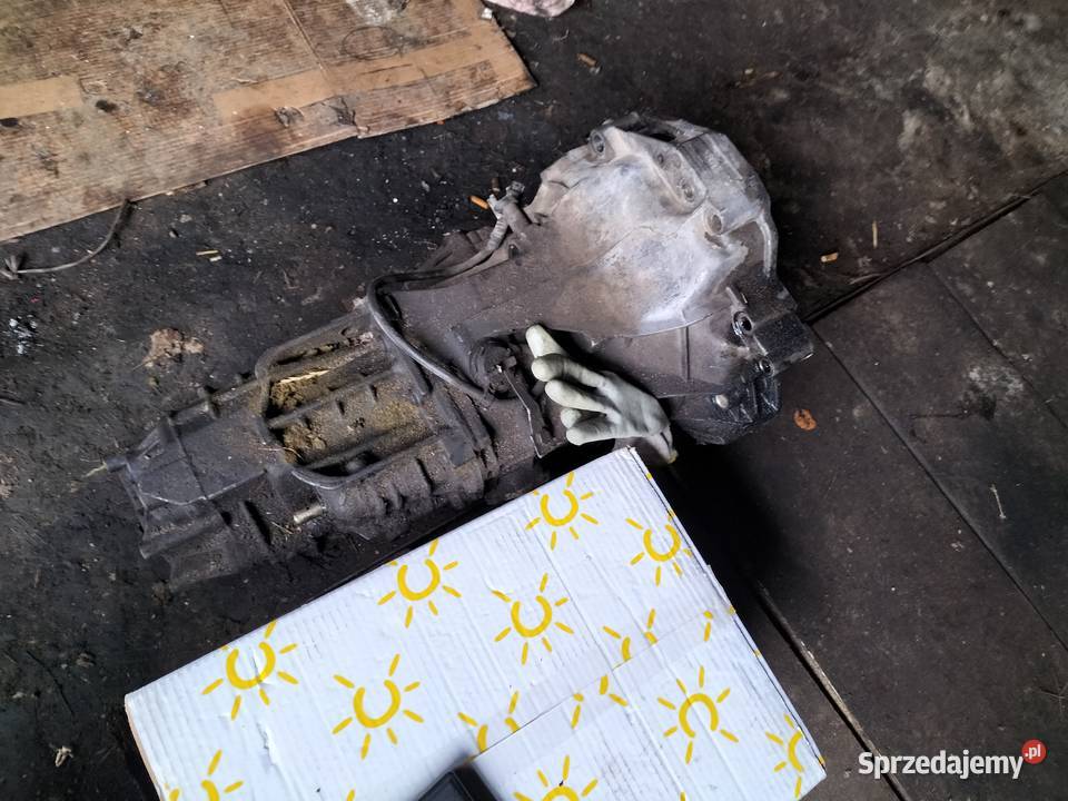 AUDI 80 B4 80B4 A6C4 A6 C4 19 D TD TDI śruba Kamień-Kolonia sprzedam