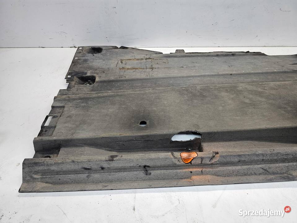 OSŁONA PODWOZIA LEWA AUDI A4 B8 8K0825207B Przystajń