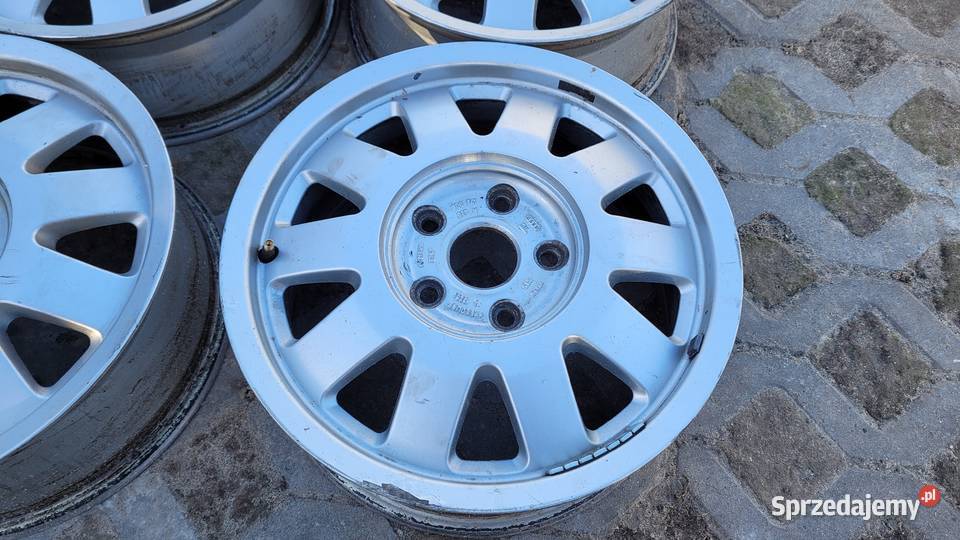 Felgi 15 AUDI A4 ET45 komplet 5 Części