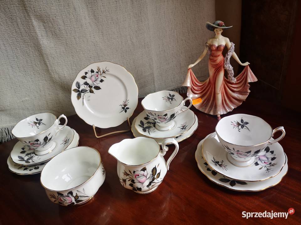 Filiżanka z talerzykiem deserowym Queens Antyki, Sztuka, Kolekcje