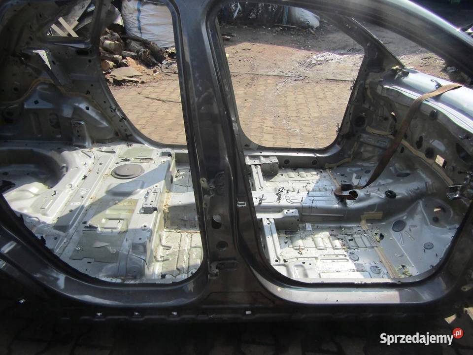 PRÓG SŁUPEK PRAWY BOK Z10H OPEL CROSSLAND X Progi