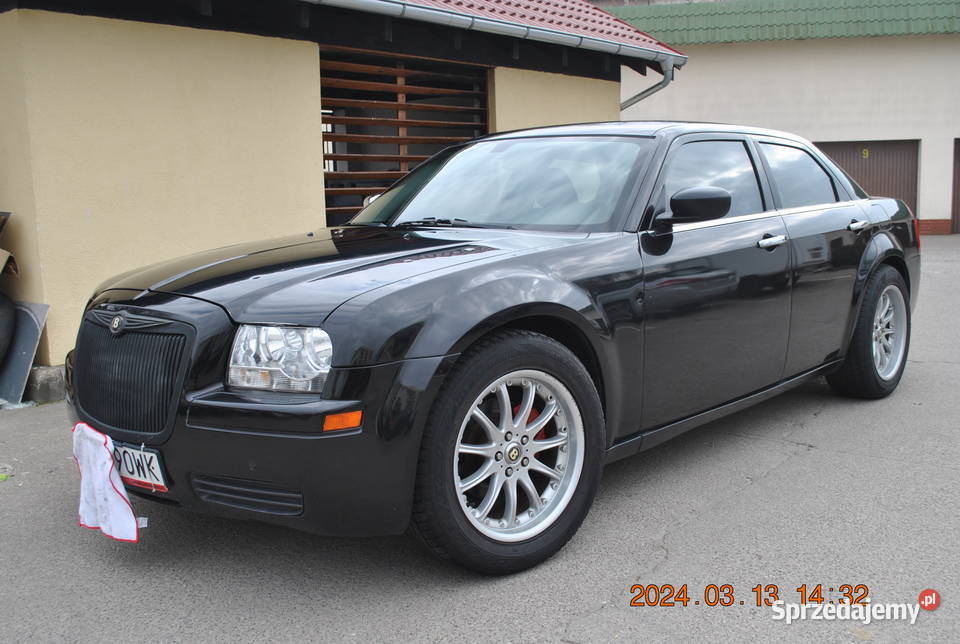 Chrysler 300c Bentley czarny