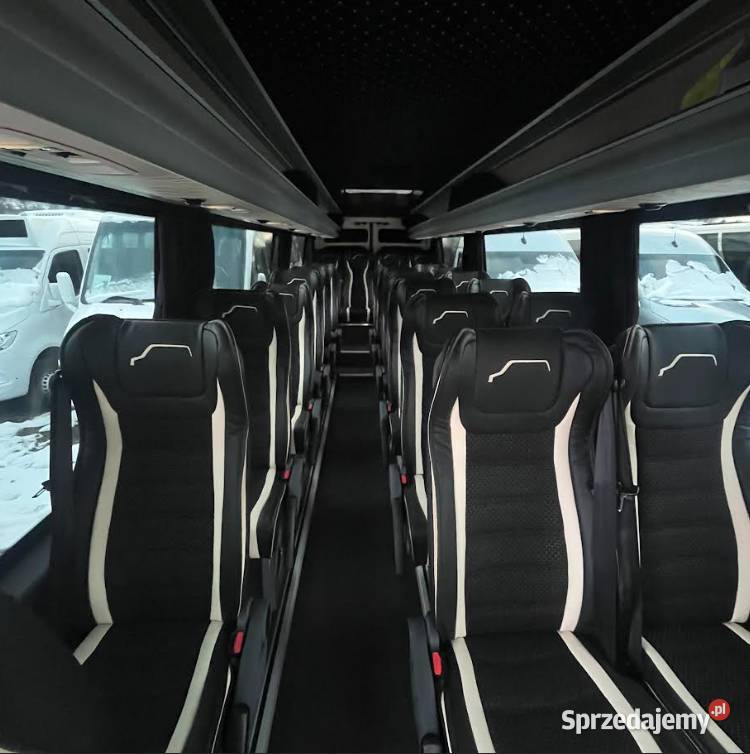 Wynajem busów i autokarów NikoTour Jaworzno śląskie