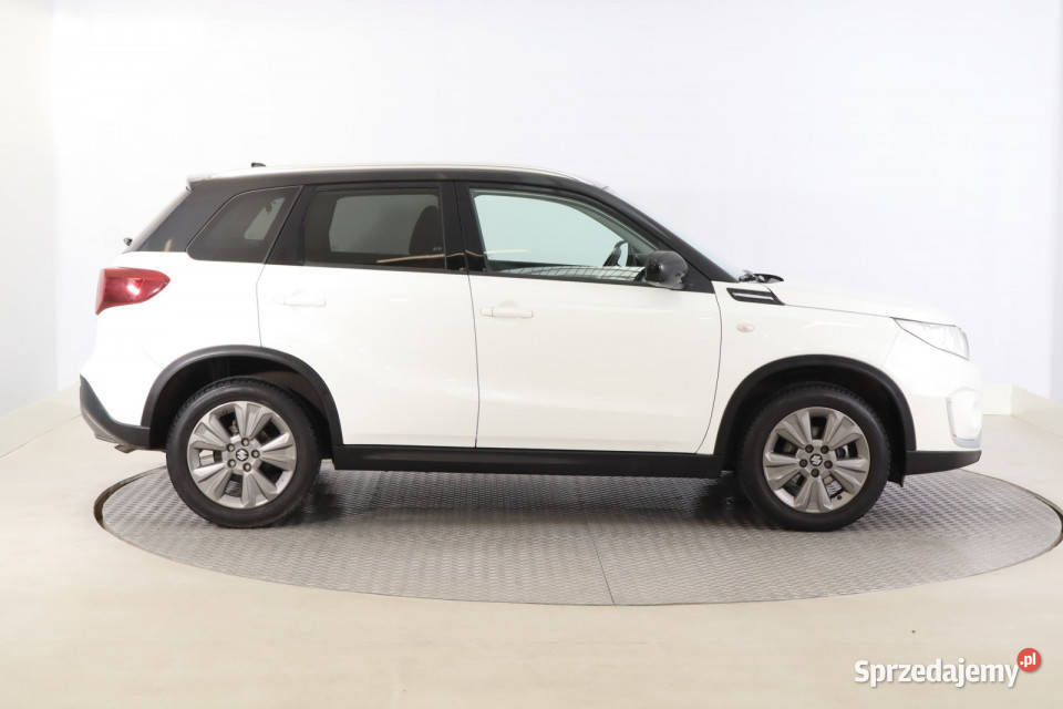 Suzuki Vitara 10 BoosterJet światła do jazdy dziennej śląskie sprzedam