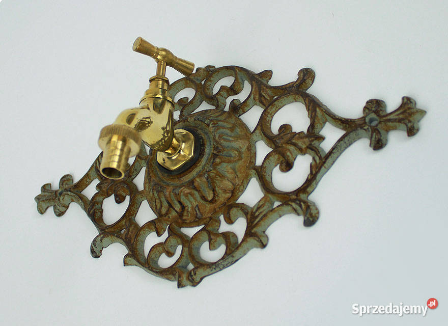 Żeliwna rozeta maskownica z kranem na ścianę Poznań