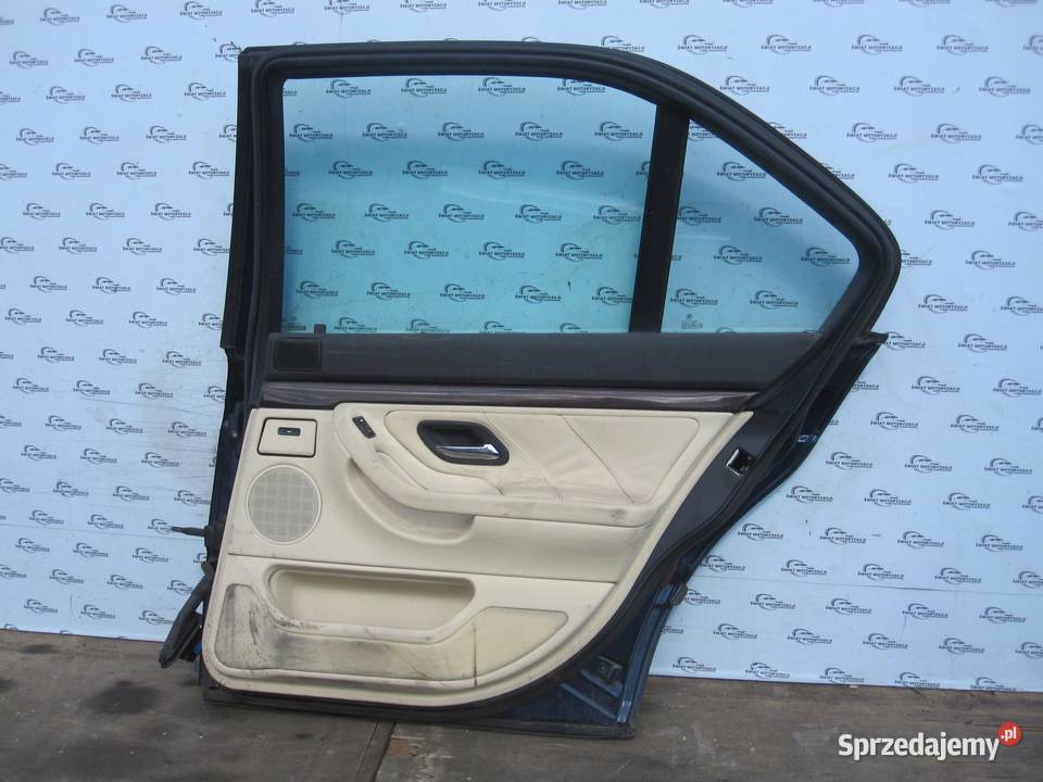 BMW E38 LIFT 01r drzwi prawe tył