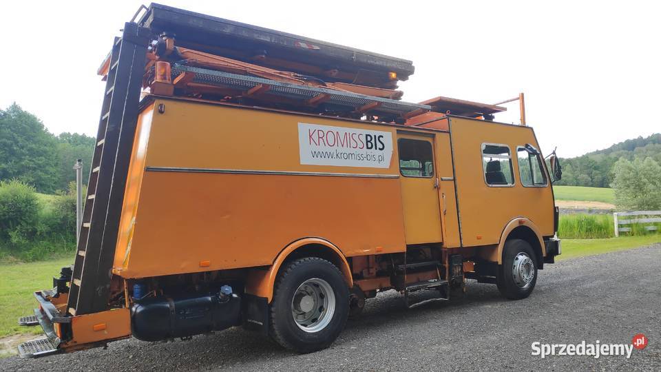 Mercedes dwudrogowy podnośnik kolejowy Bolęcin