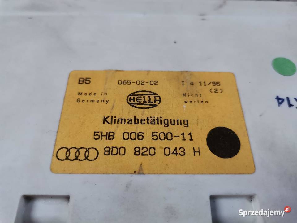 AUDI A4 B5PANEL KLIMATYZACJI 8D0820043H Trzeciewiec
