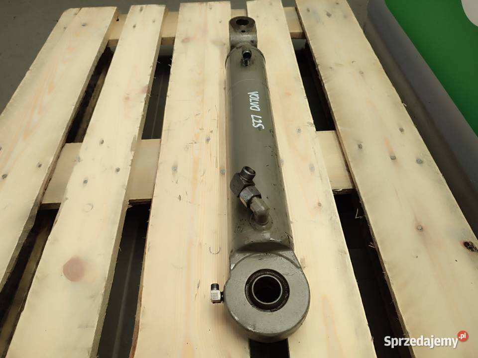 Siłownik hydrauliczny wspomagania skrętu VOLVO Wilkowo