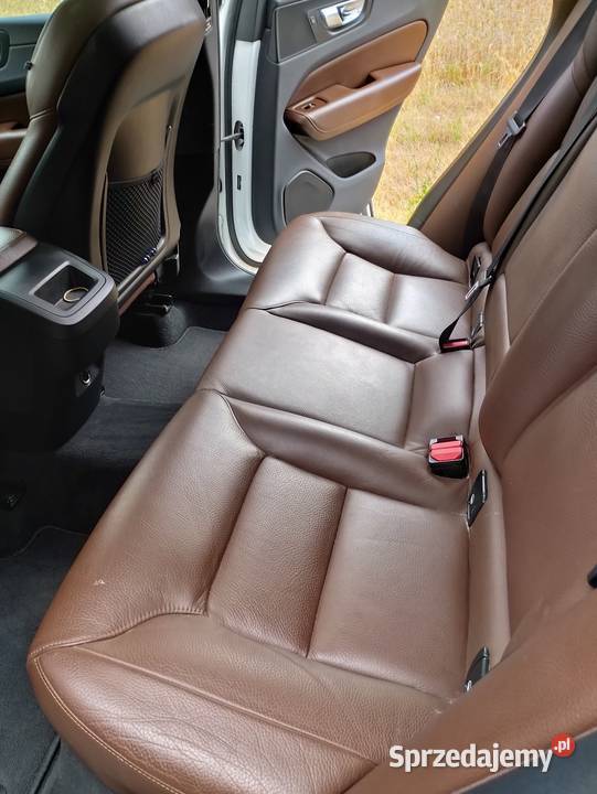 Sprzedam Volvo XC60 2018 mazowieckie Wesoła