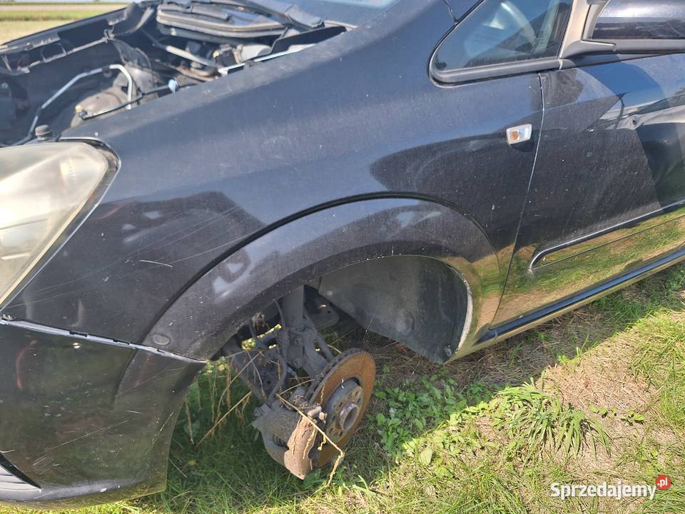 Samochód Opel Zafira B 19D 120 CZĘŚCI osobowe Wisznice
