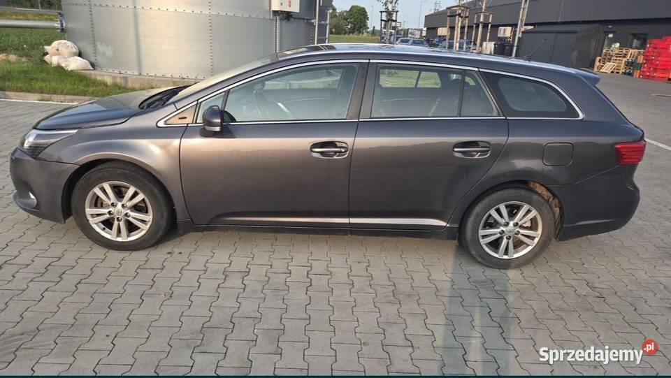Tanio Toyota Avensis 2 D4D 2013r Wieliczka