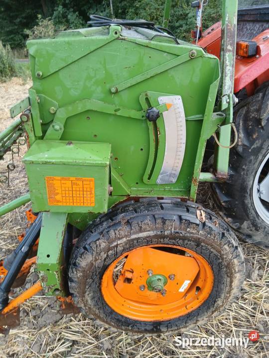 Siewnik amazone d8 super 3m nieuszkodzony Siewniki i sadzarki Łagiewniki