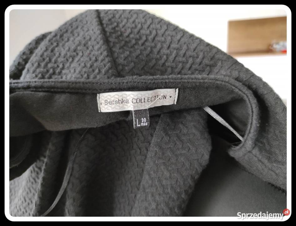 Bershka Collection mała czarna 36 S czarna Bez wzoru mazowieckie Płock
