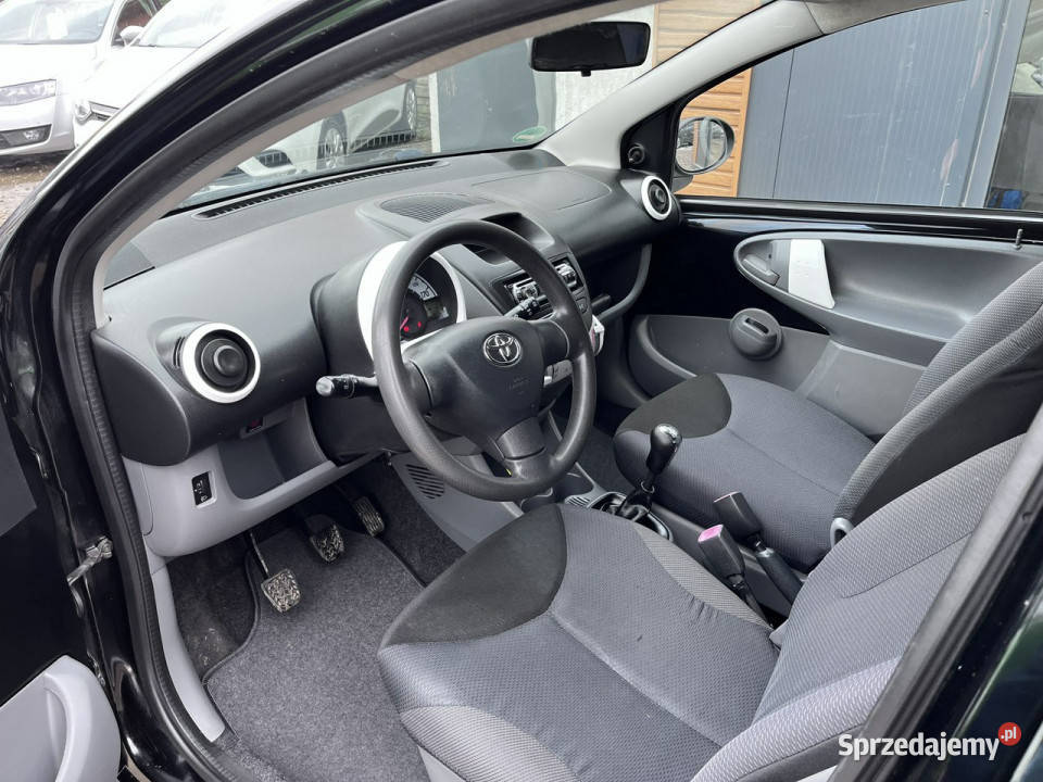 Toyota Aygo 10 Klima El szyby El lusterka ASR (kontrola trakcji) Częstochowa sprzedam