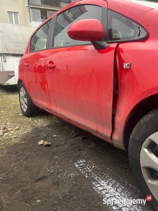 Powypadkowy Opel Corsa 14 D Rok produkcji 2014 Warszawa sprzedam