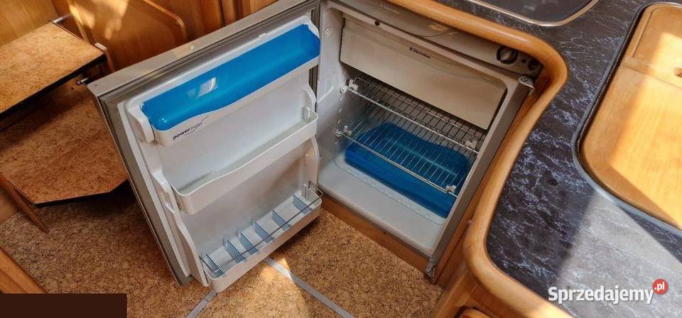 Frankia I 700 Samochód kepmingowy I rej 042001r Kampery