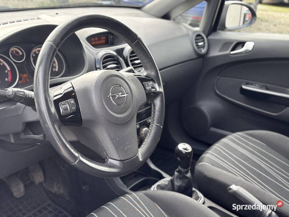 Opel Corsa 2010r Paniówki