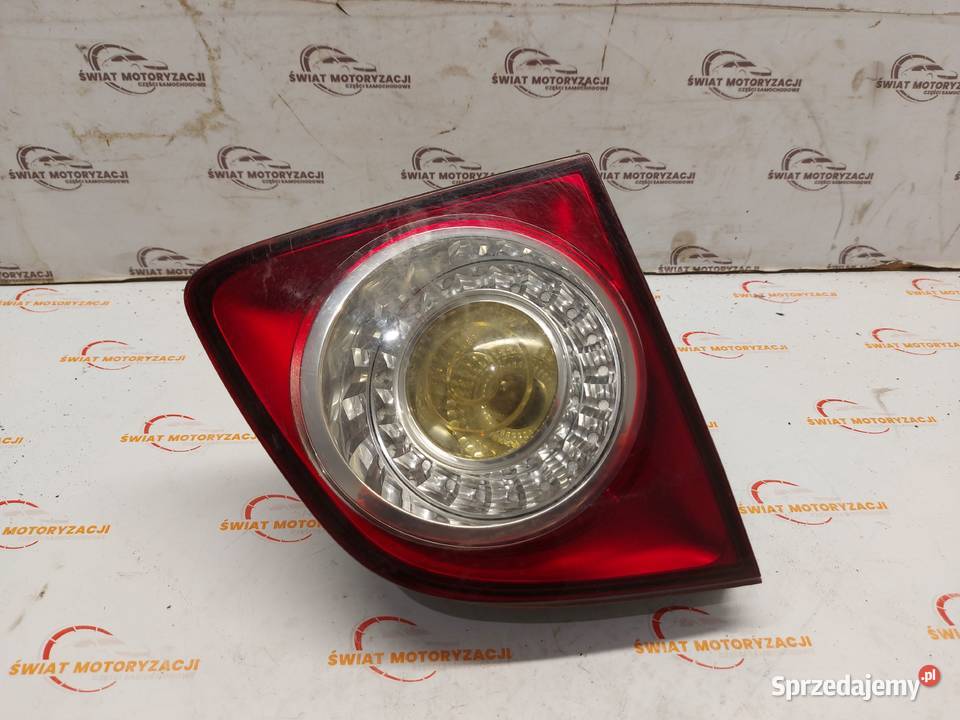 VW GOLF V PLUS 06r lampa lewa tył w klapę Kielce