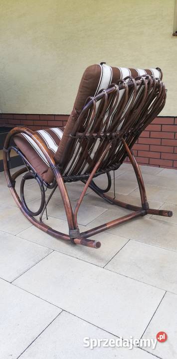 Fotel bujany rattanowy na biegunach brązowy Sulbiny