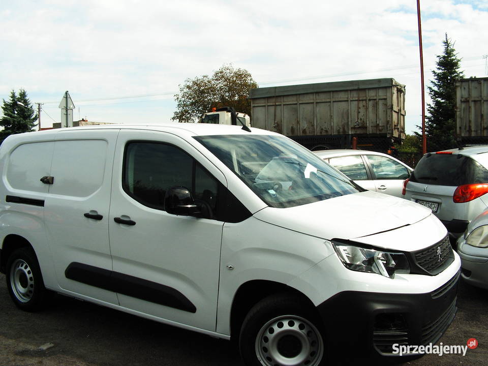Peugeot Partner 15 DCI 2023 r welurowa tapicerka Września
