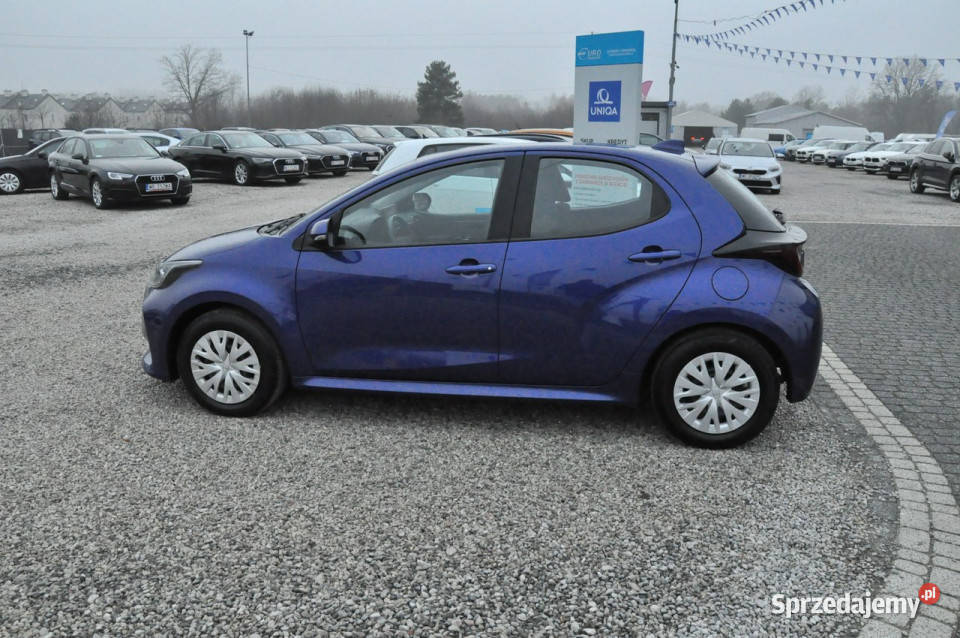 Toyota Yaris 15 Dynamic Force 125 netto 45447PLN światła do jazdy dziennej Warszawa