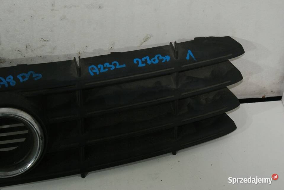 AUDI A8 D2 9902 GRILL ATRAPA KRATKA MASKI LIFT osobowe Przemęt