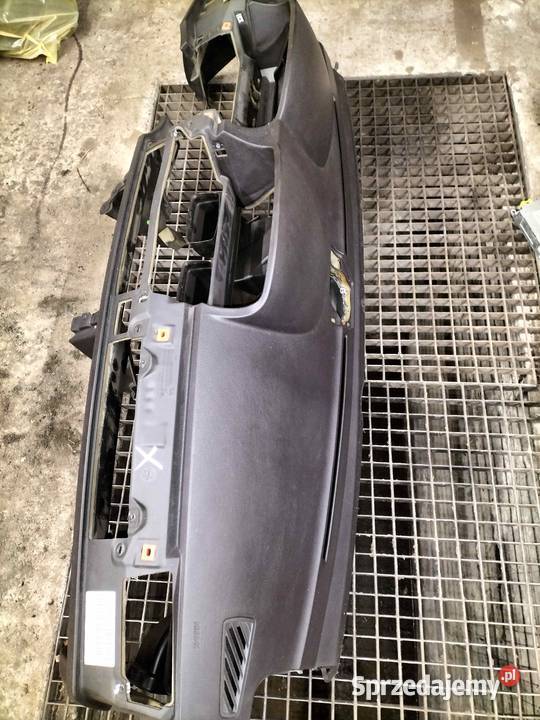 Deska rozdzielcza BMW E65 E66 Czarna WERSJA osobowe Poręba sprzedam