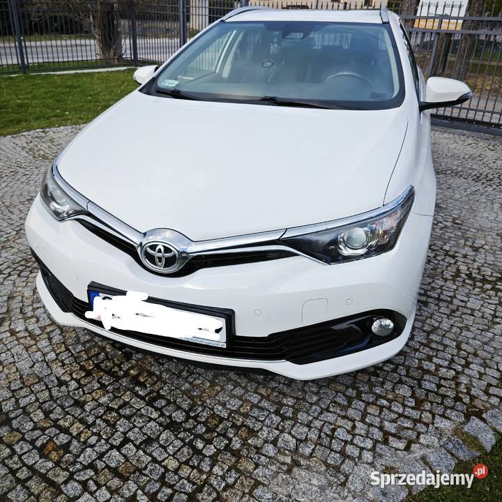 Toyota Auris II Kombii