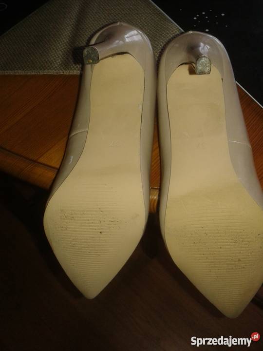 Czółenka NUDE Damasławek